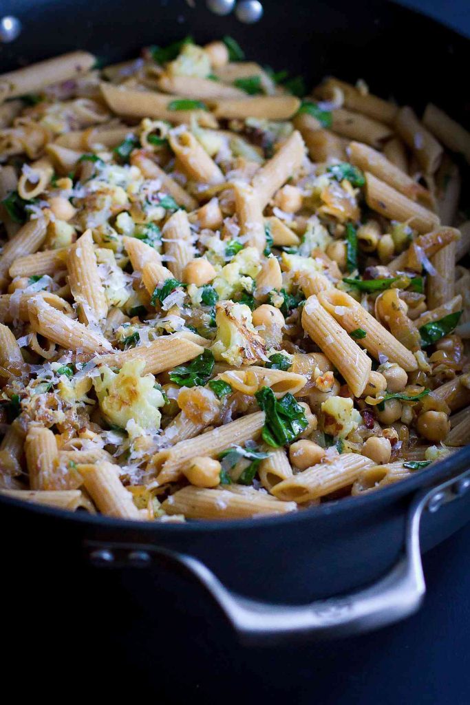 roasted cauliflower pasta with caramelized onions chickpeas